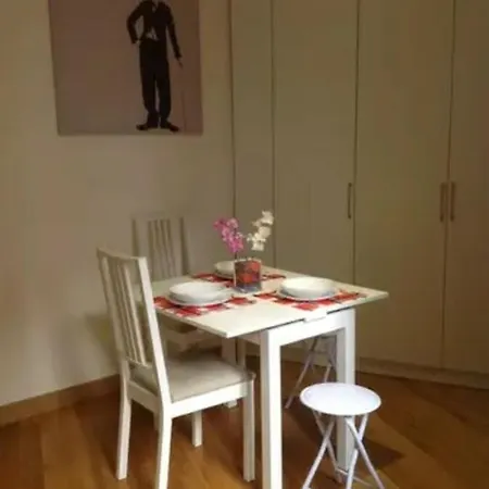 White House Apartment *